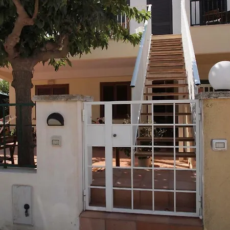 La Casa Di Pina 桑皮耶里